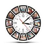 Horloge murale <br/> Personnalisable avec 12 photos