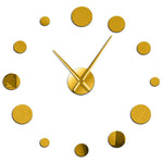 horloge design doré